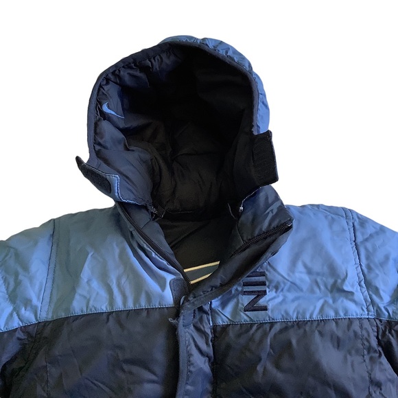 Reversible Nike Puffy Coat - Picture 9 of 13